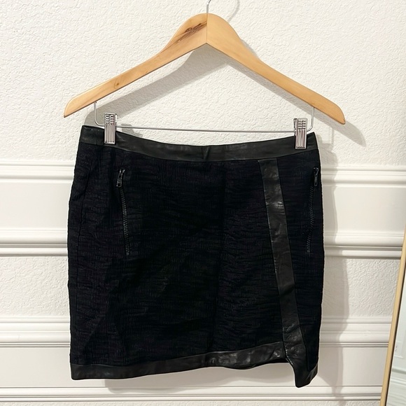 Helmut Lang Assymetrical Leather Skirt - Picture 2 of 7